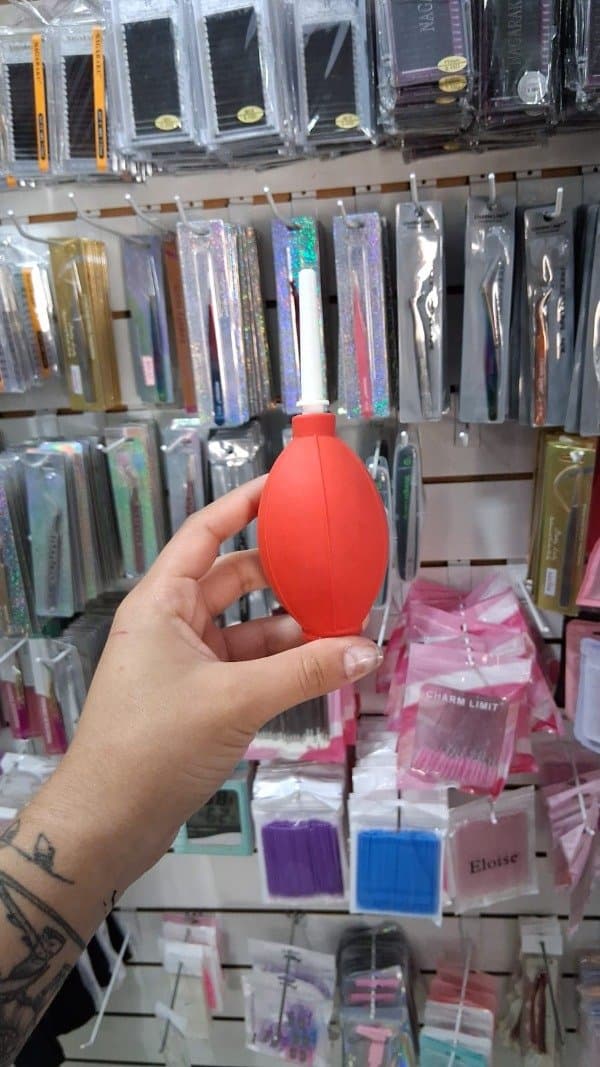 Soplador para pestañas