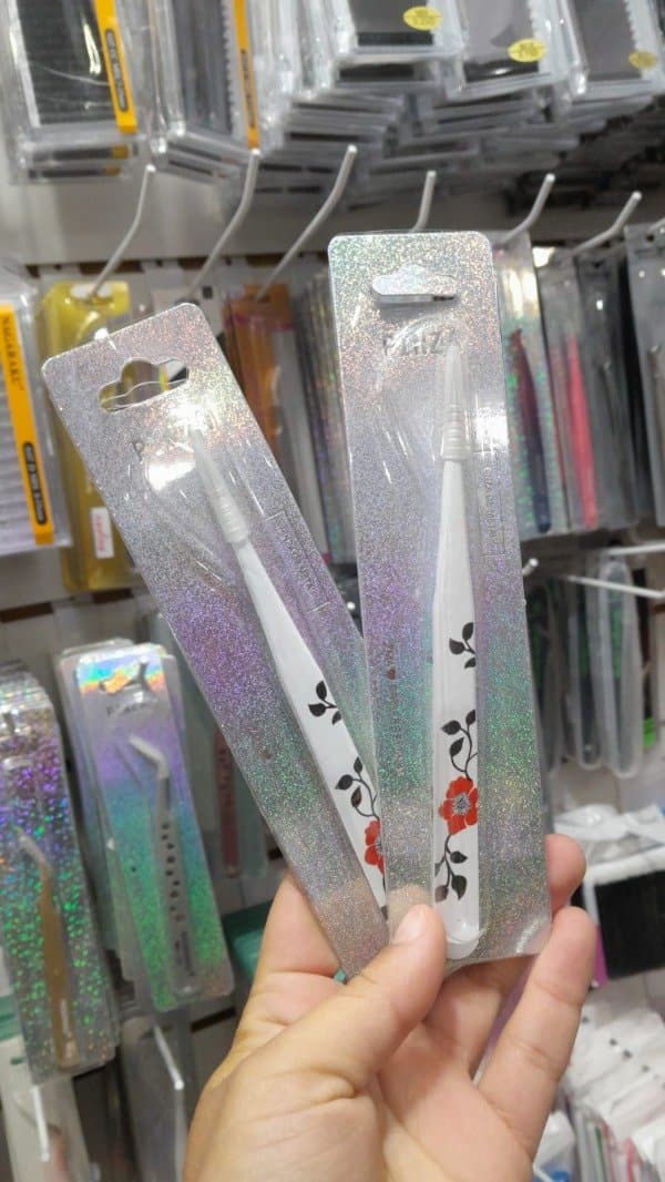 Pinza recta con flores