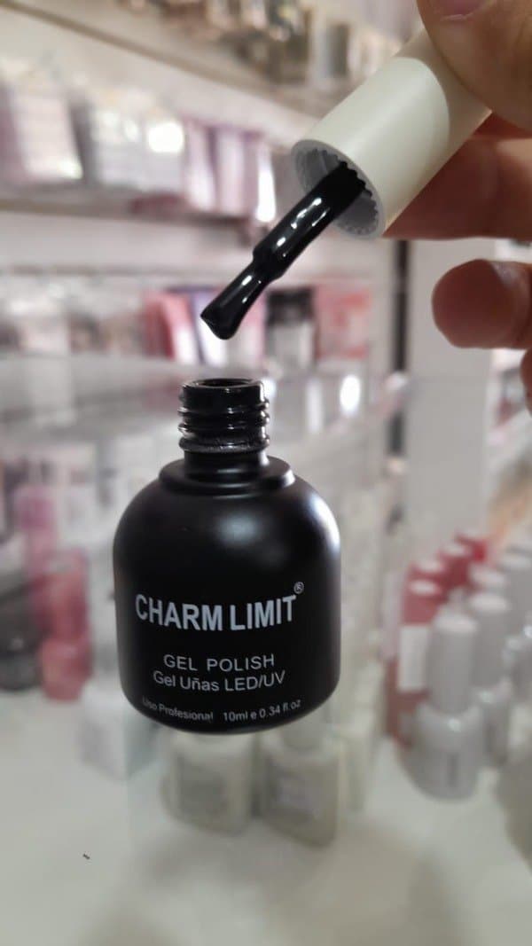 Esmalte negro Pop