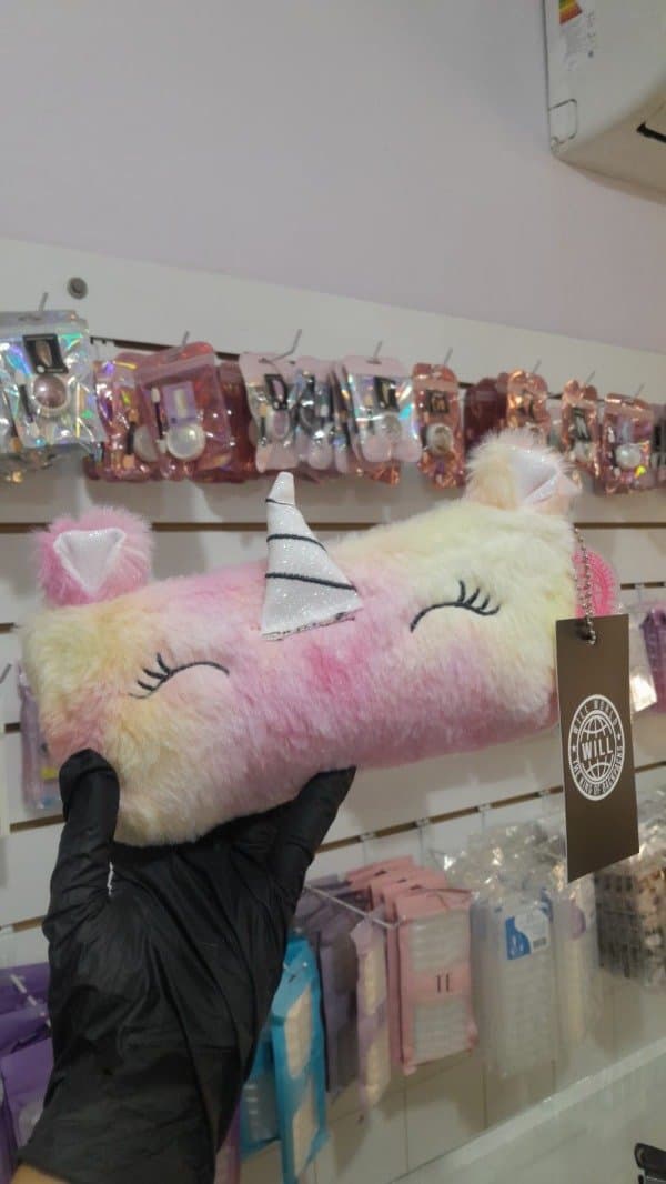 Cartuchera / porta cosméticos de peluche 6