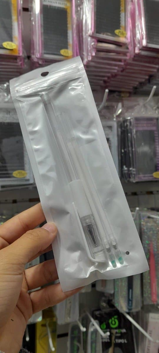 Lapicera para perfilado de cejas BLANCA CON REPUESTOS