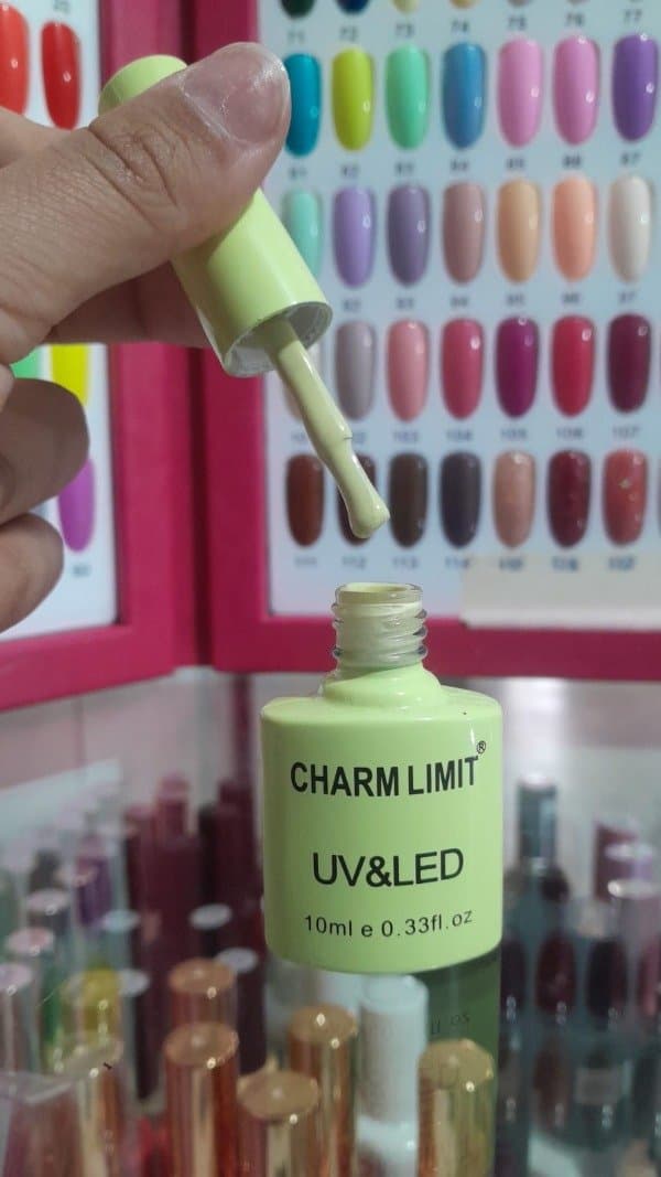Esmalte charm limit colección 01 tono 43