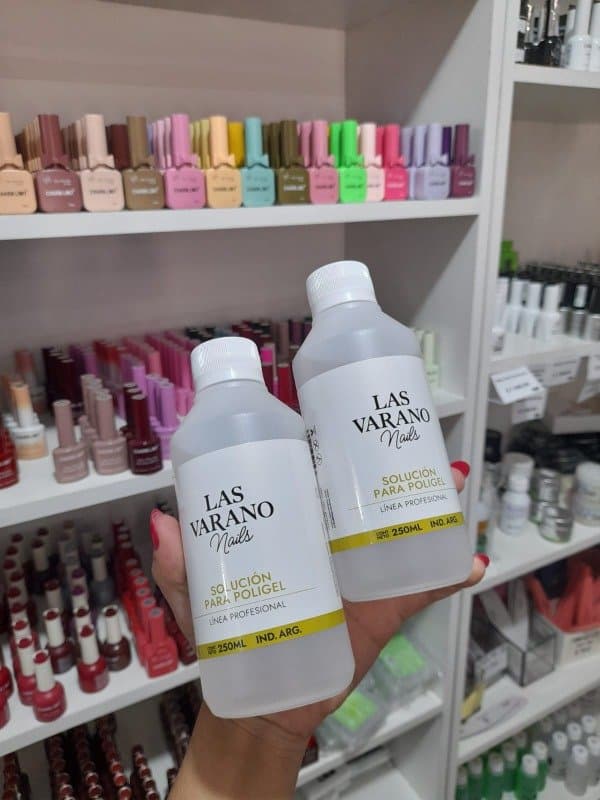 Solución para poligel LAS VARANO 250ml