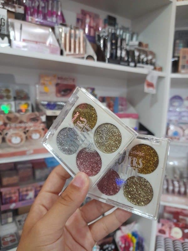 Paleta de gliter Tono 02 THELMA Y LOUSE