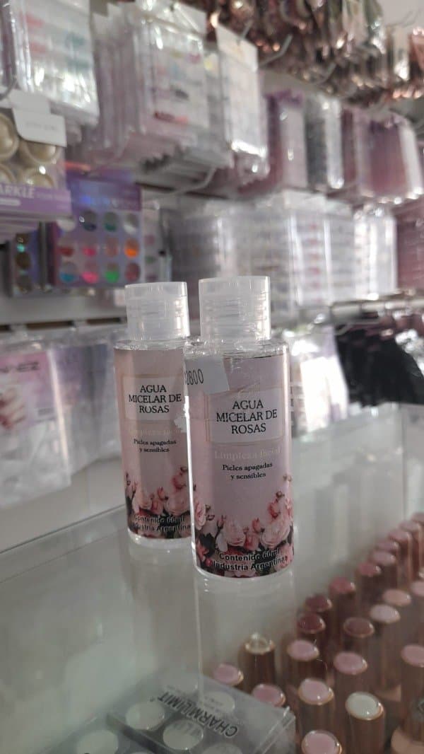 Agua micelar de rosas
