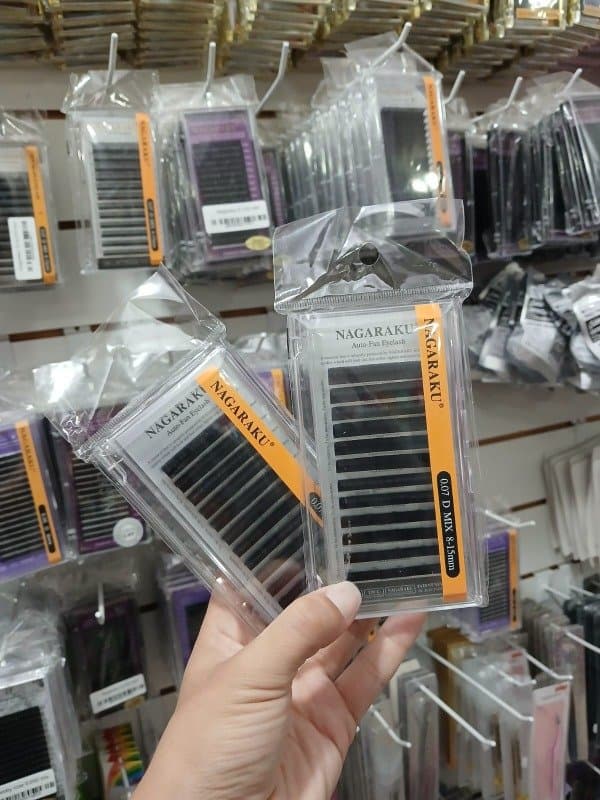 Pestañas AUTO-FAN NAGARAKU 0.07D MIX
